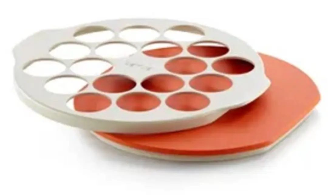 Lékué Uitsteekvorm voor 18 Snacks - Rood