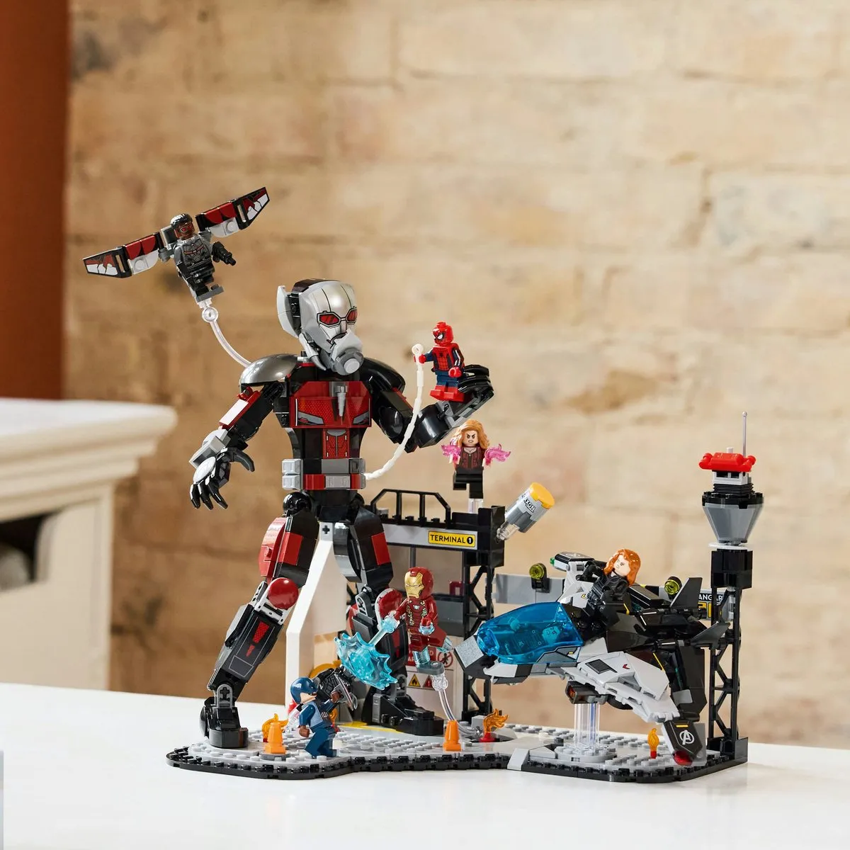 LEGO Marvel Civil War Actiescène 76314 - 736 Stukken