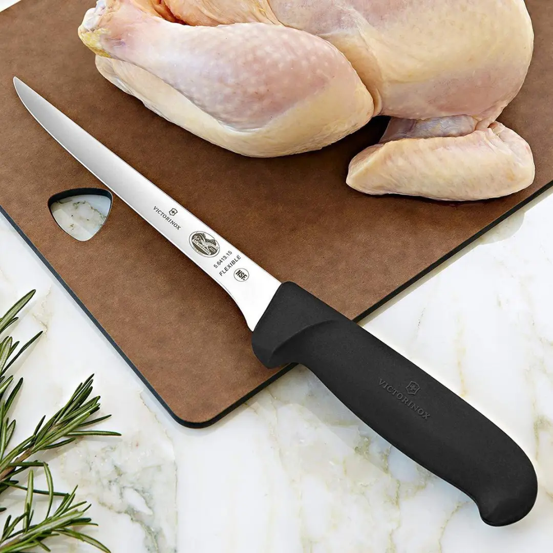 Victorinox Uitbenen Mes - Gebogen Lemmet 15cm - Zwart