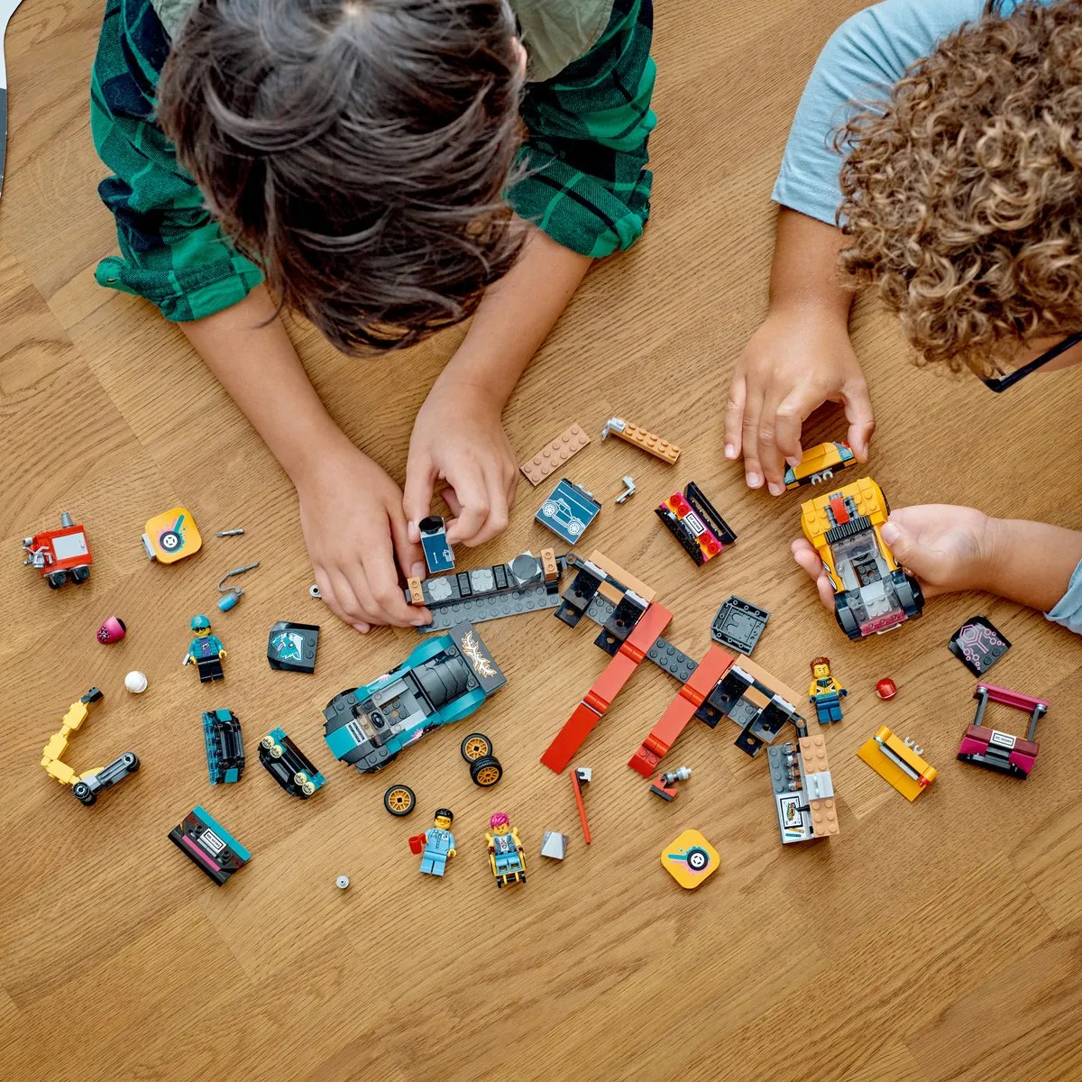LEGO City Garage voor aanpasbare auto's 60389 - afbeelding 4 van 6