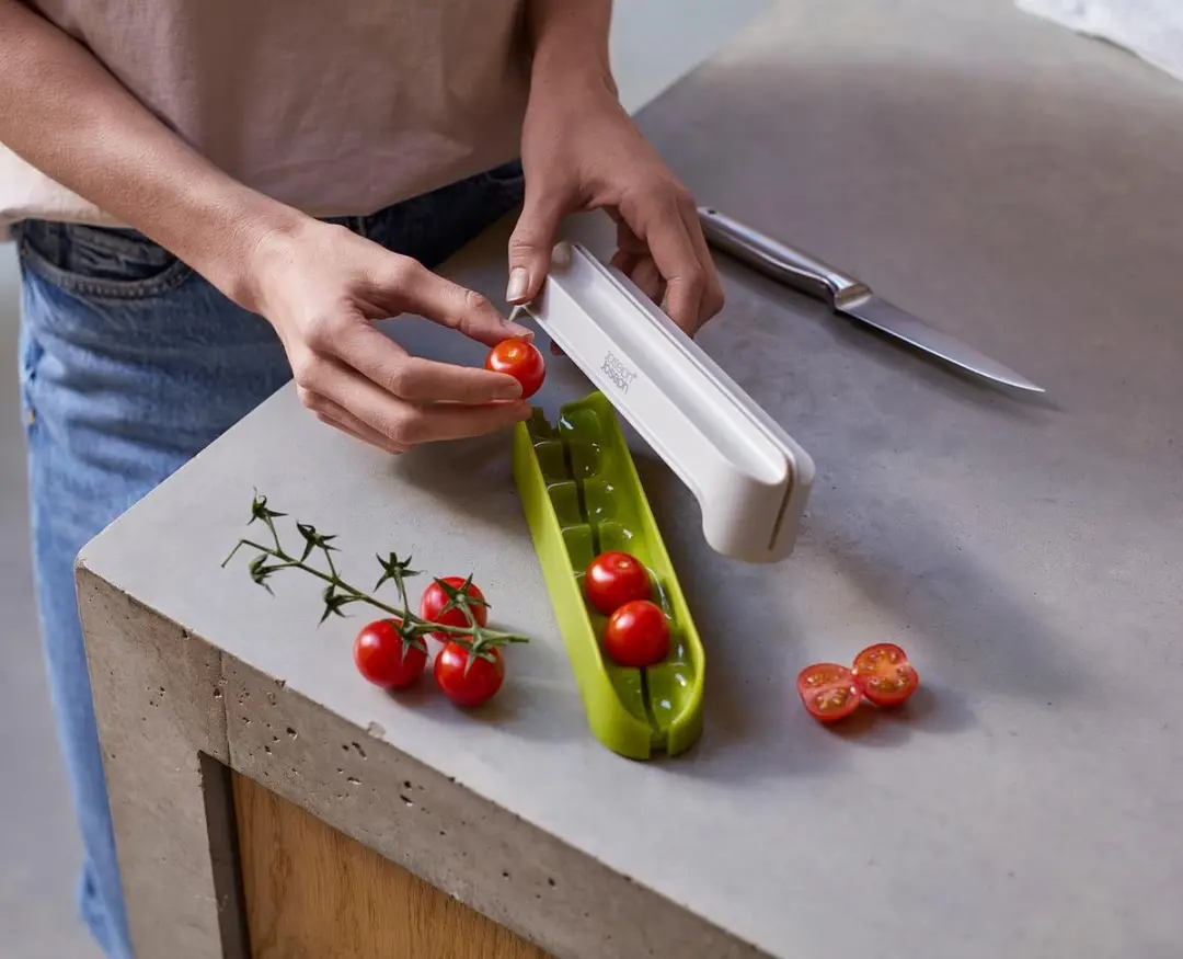 Joseph Joseph Halve-It Slicing Tool - Groen/Wit
