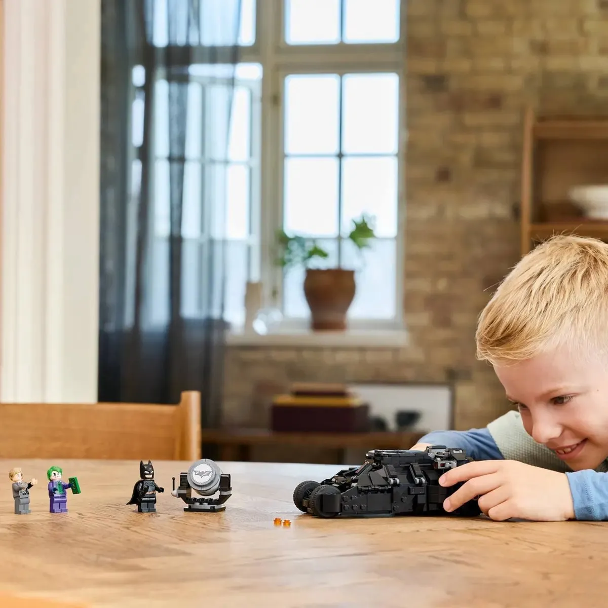LEGO DC Batman Tumbler vs Two-Face & Joker 76303 - 429 Stukken