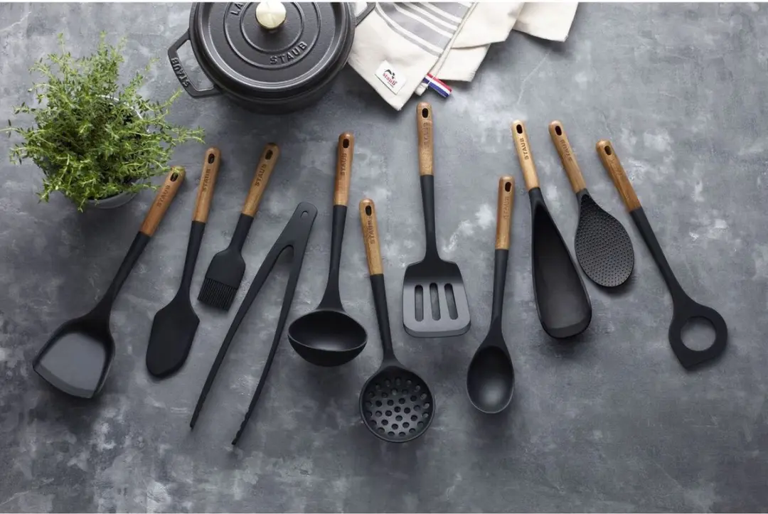 Staub Pollepel 40503-104 - 31cm - Zwart