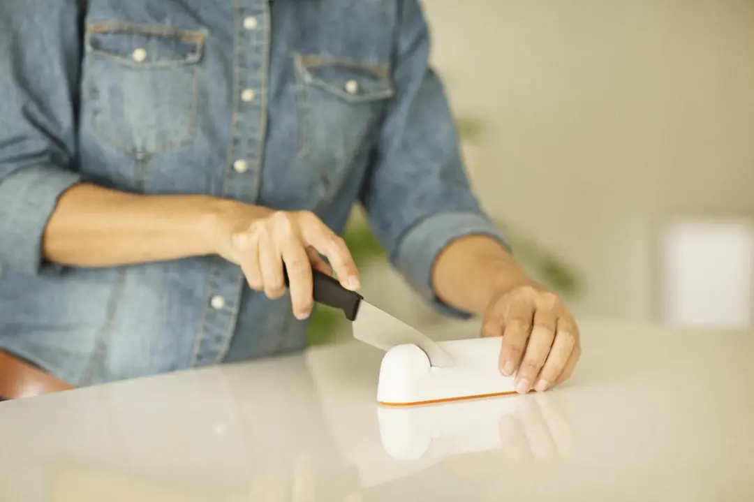 Fiskars Roll-Sharp Messenslijper - Wit