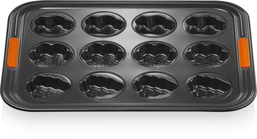 Le Creuset Bakvorm Kerstcakejes 12 Stuks - 40x30cm - Zwart - afbeelding 3 van 4