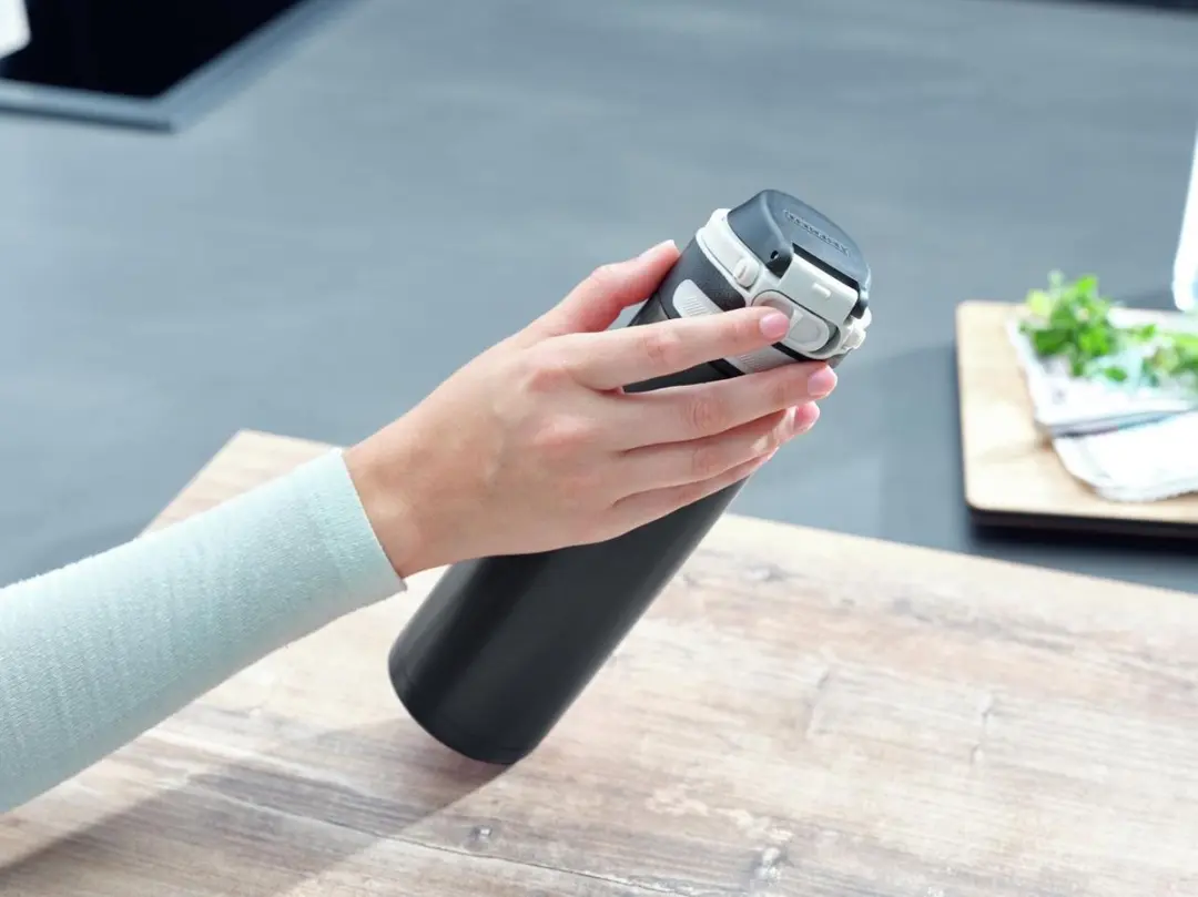 Leifheit Thermosbeker Flip 600ml - Zwart