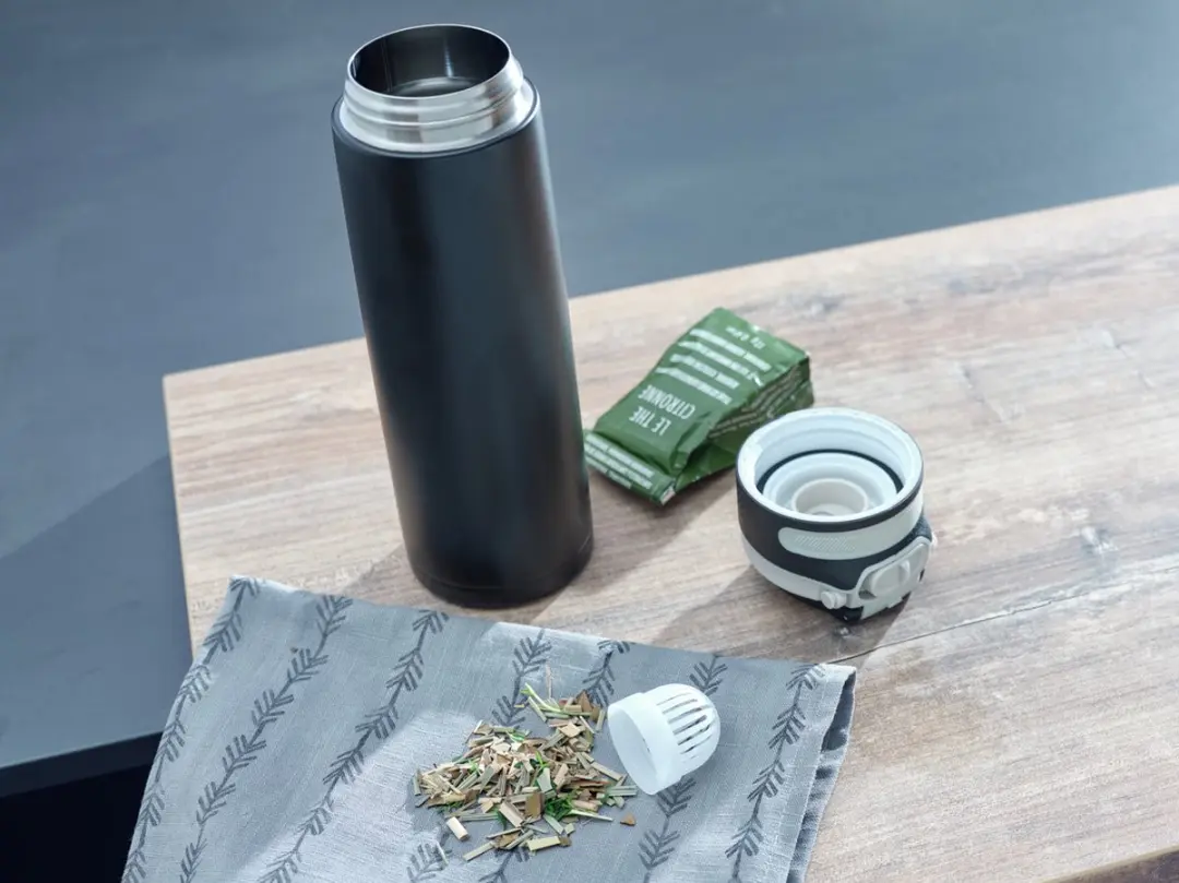 Leifheit Thermosbeker Flip 600ml - Zwart