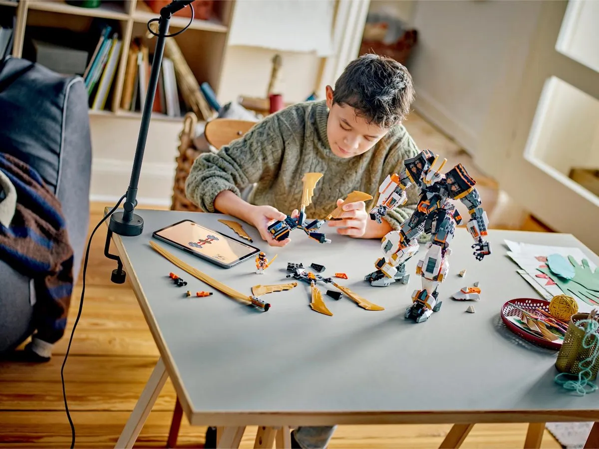 LEGO Ninjago Cole's Reusachtige Drakenmecha 71821 - 1055 Stukken - afbeelding 6 van 6