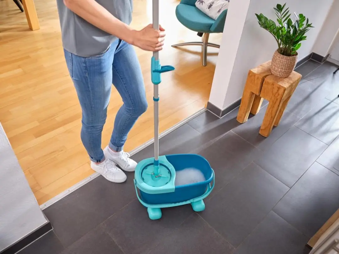 Leifheit Clean Twist Disc Mop Ergo - 6 Liter - Turquoise/Grijs