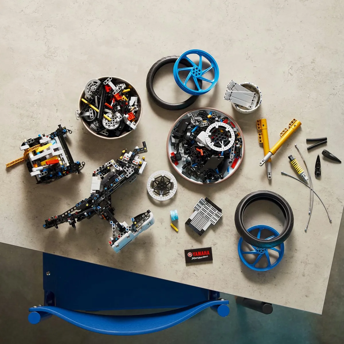 LEGO Technic 42159 Yamaha MT-10 SP - 1478 Stukken