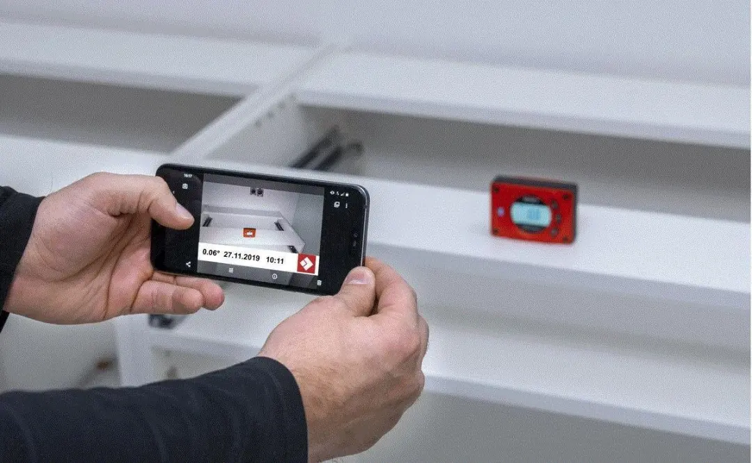 Sola GO! Smart Digitale Waterpas 01483001 - Rood