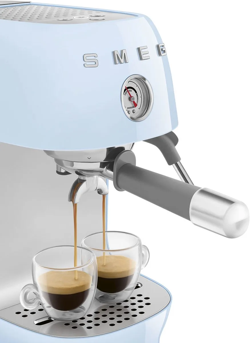 Smeg ECF03PBEU Handmatige Espressomachine - Pastelblauw