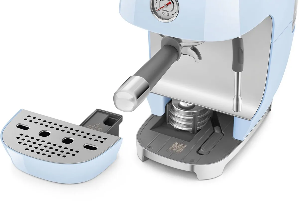 Smeg ECF03PBEU Handmatige Espressomachine - Pastelblauw