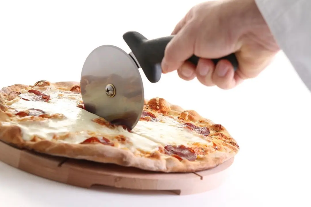 HENDI Pizzasnijder 230mm - Zwart - afbeelding 6 van 6