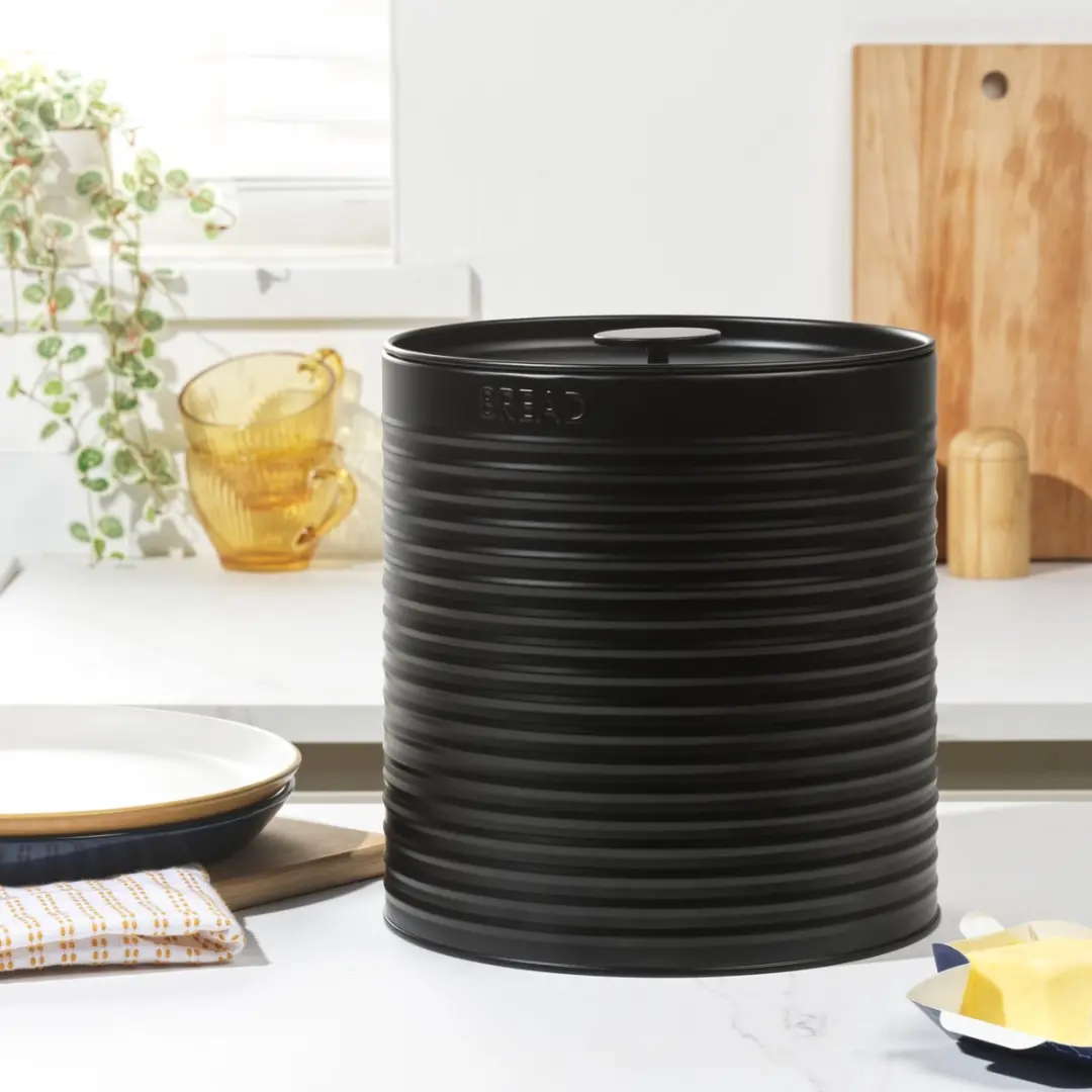 Russell Hobbs Geribbelde Broodtrommel - Zwart