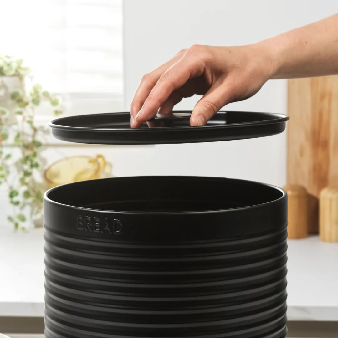 Russell Hobbs Geribbelde Broodtrommel - Zwart - afbeelding 6 van 6