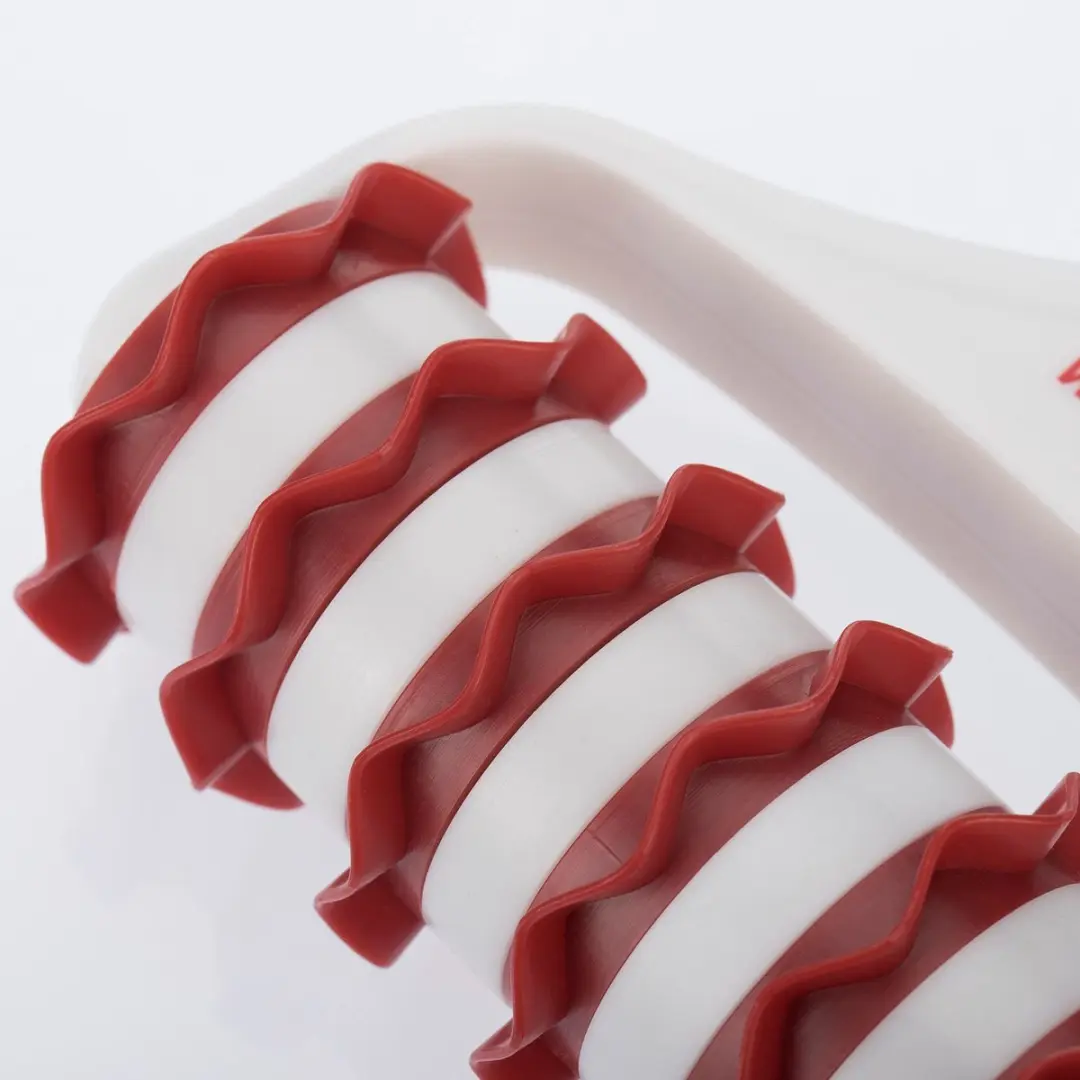 Westmark Deegsnijder 7 Wieltjes - 19,5 cm - Wit/Rood