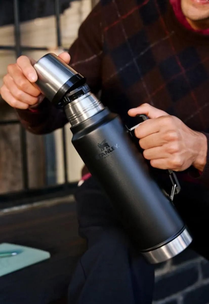Stanley Classic Legendary Thermosfles 1L - Dijon