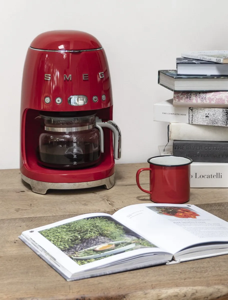 Smeg DCF02RDEU Filterkoffiemachine - 10 Kopjes - 1,4L - Rood