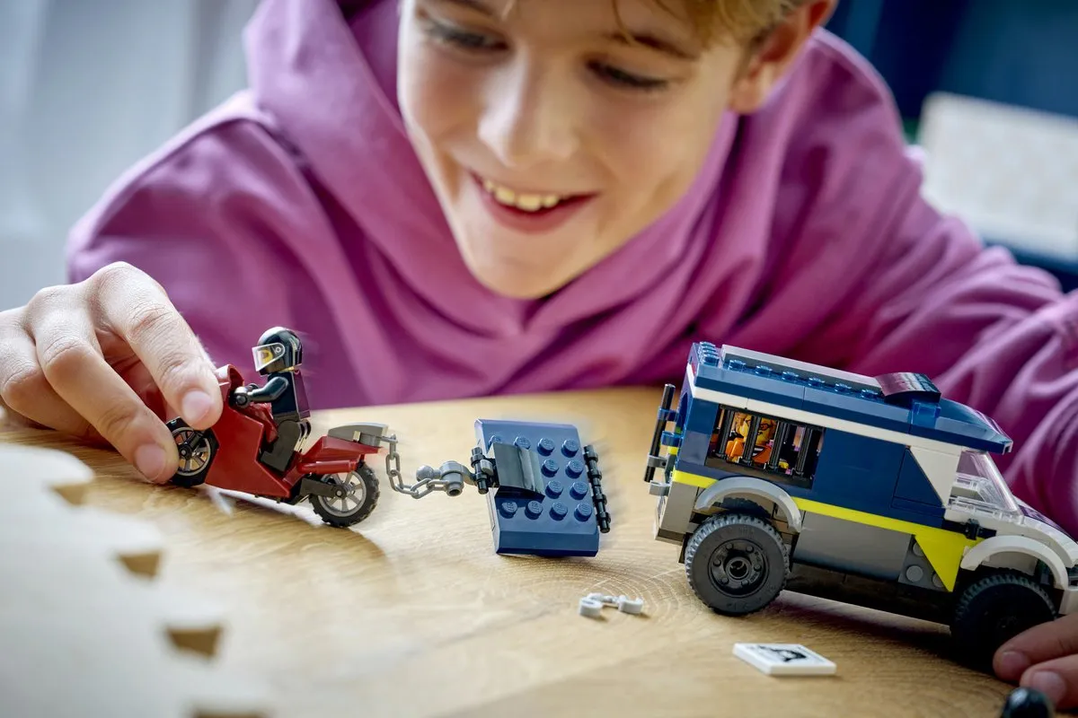 LEGO City Gevangenentransport 60479 - 198 Stukken - 2 Minifiguren - afbeelding 6 van 6