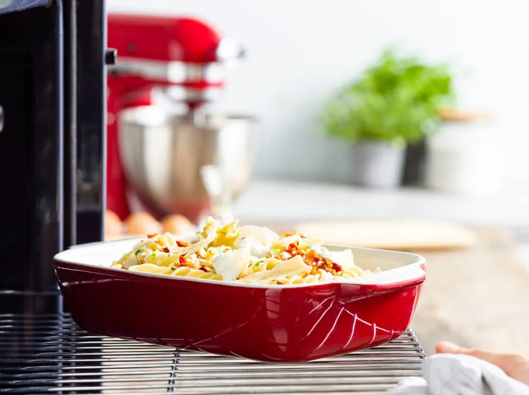 KitchenAid Ovenschaal met Bamboe Deksel Medium 1,8L - Keizer rood