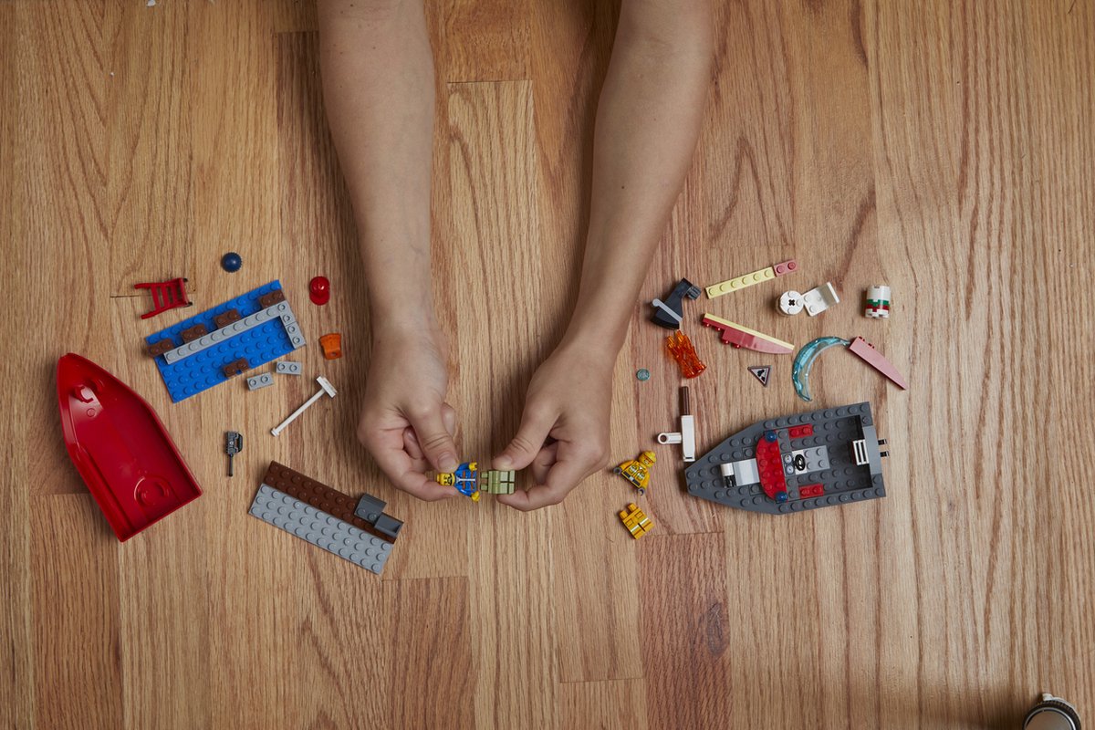 LEGO City Brand aan de Kade - 60213