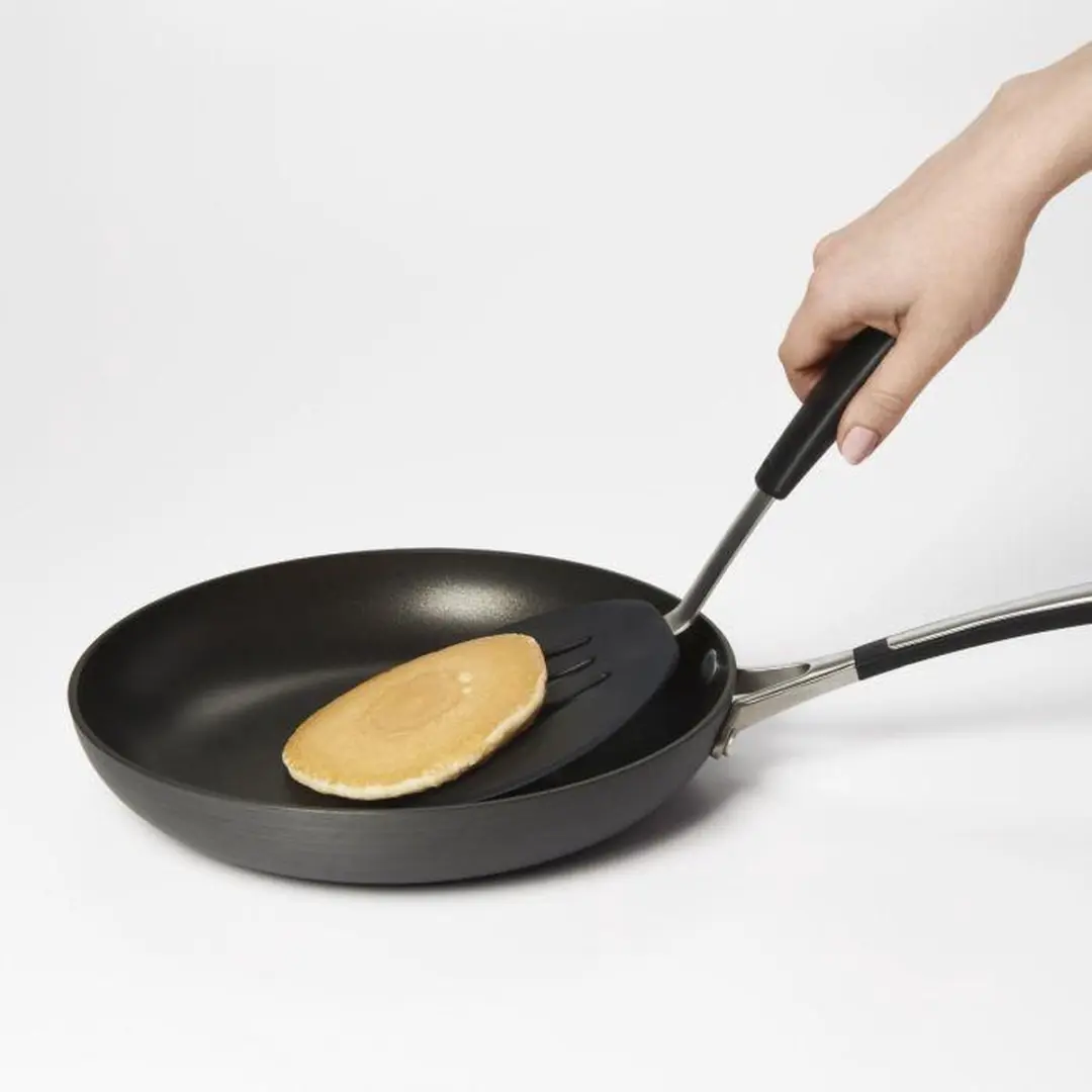 OXO Good Grips Pannenkoekspatel 30cm - Zwart