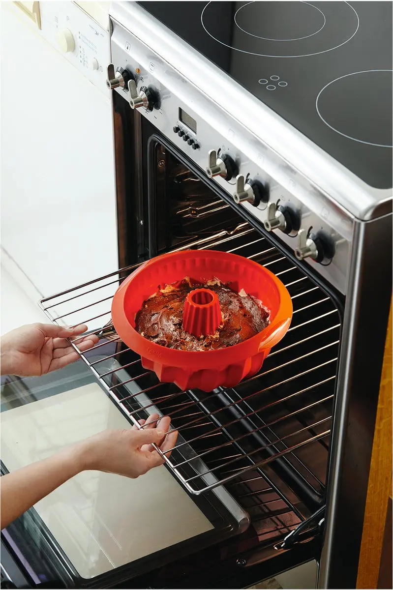 Lékué Bakvorm Savarin 22cm Siliconen - Zwart