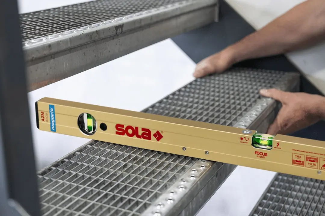 Sola AZM 180 Magneetwaterpas 180cm - Goud