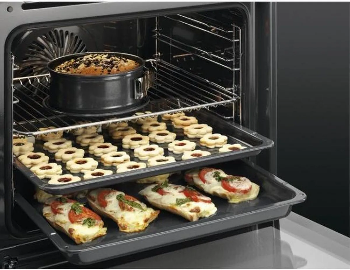 AEG BSE682020M Inbouw Stoomoven 70L - Zwart - afbeelding 6 van 6
