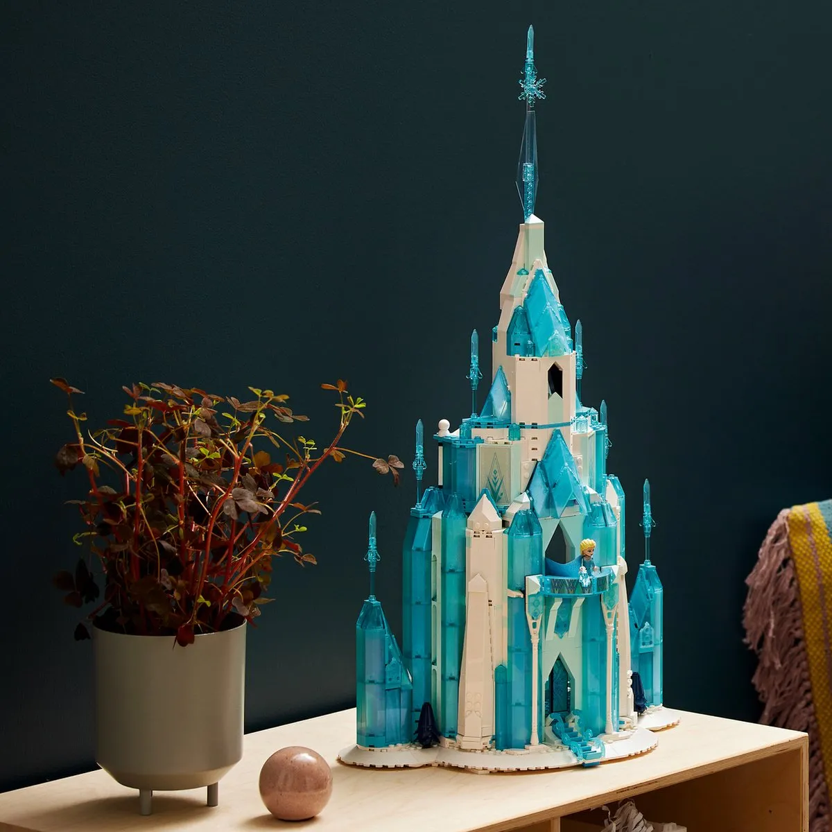 LEGO Disney Frozen 2 Het IJskasteel 43197 - 1709 Stukken