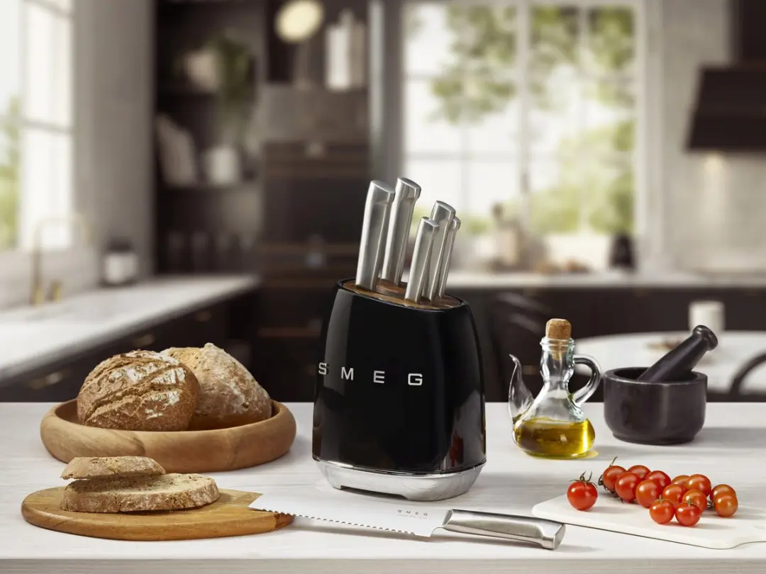 Smeg KBSF02BL Messenblok - 6 Messen - Zwart