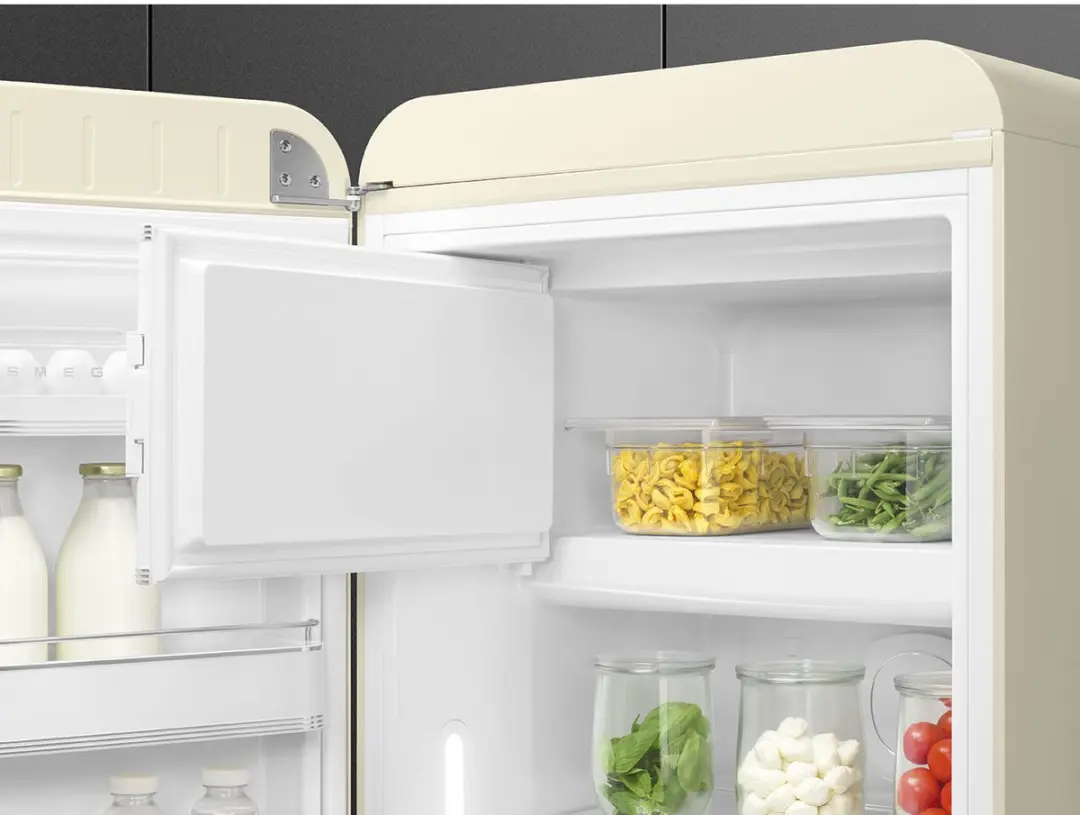 Smeg FAB28LCR6 Combi-koelkast Vrijstaand 270L - Crème