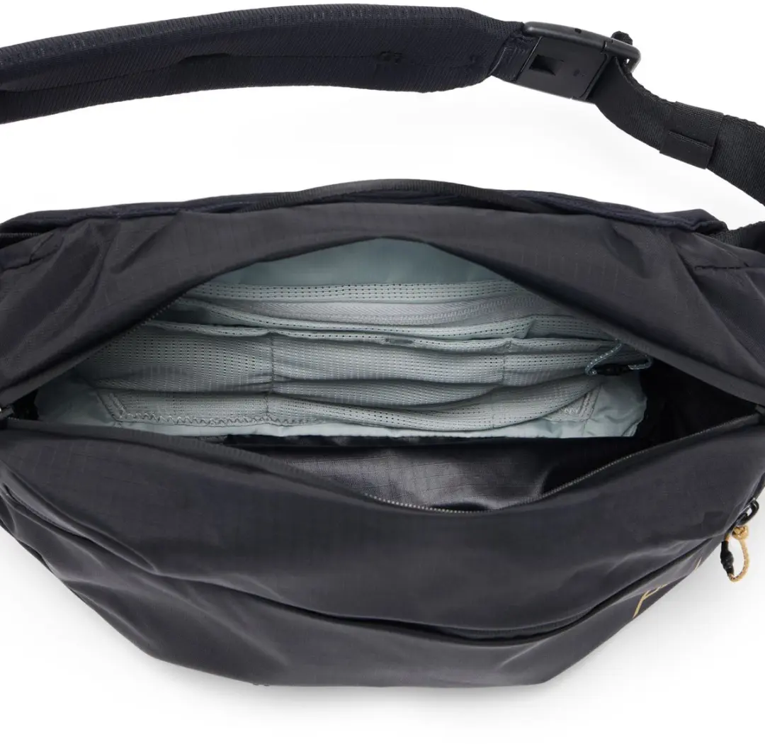 Peak Design Outdoor Sling 7L - 8 Vakken - Zwart