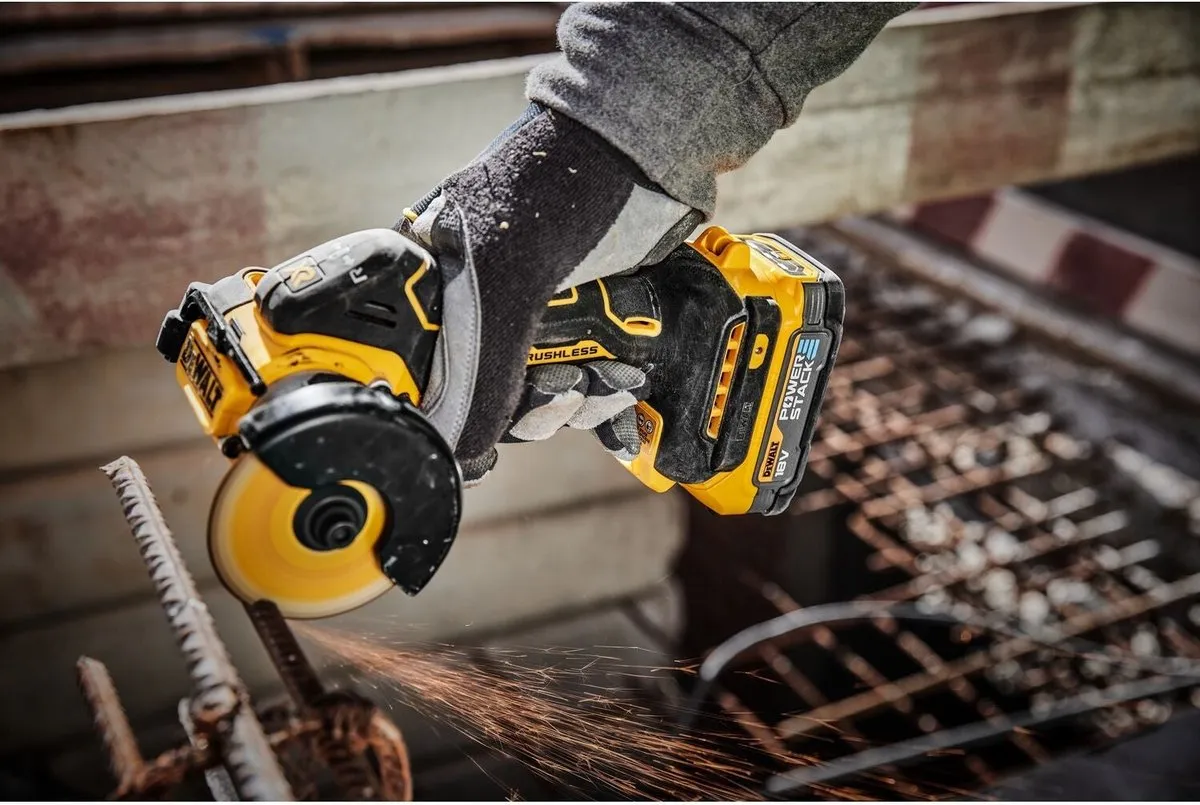DeWalt DCS438N Accu Slijpmachine 18V - 76mm Metaal