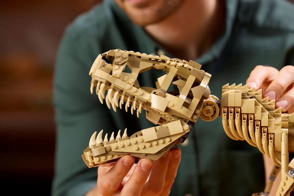 LEGO Dinosaur Fossils Tyrannosaurus rex 3145 Stukken - 2 Minifiguren
