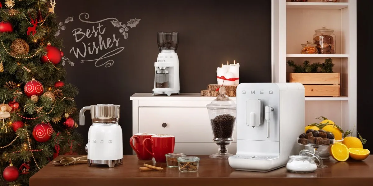 Smeg CGF01WHEU Elektrische Koffiemolen - 150W - 30 Maalstanden - Wit