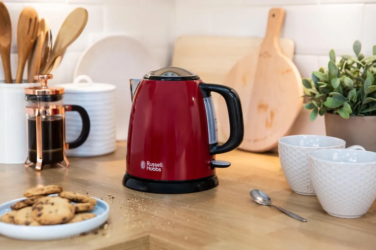 Russell Hobbs 24992-70 Mini Waterkoker 1L - 2400W - Rood - afbeelding 6 van 6