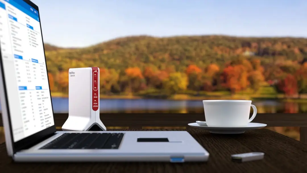 FRITZ!Box 6820 LTE Draadloze Router - 4G - Rood/Wit