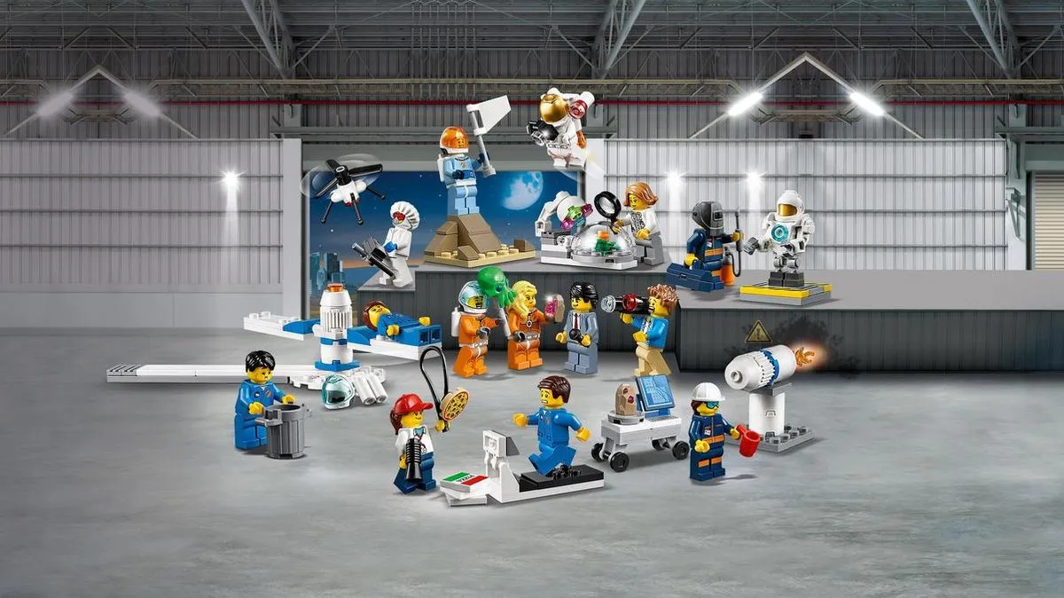 LEGO City Ruimteonderzoek 60230 - 209 Stukken - 14 Minifiguren - afbeelding 4 van 6