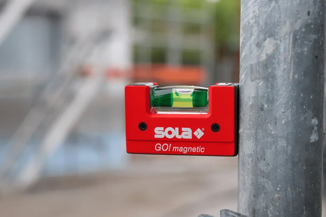 Sola GO Magnetic Mini Waterpas 01621101 - Rood