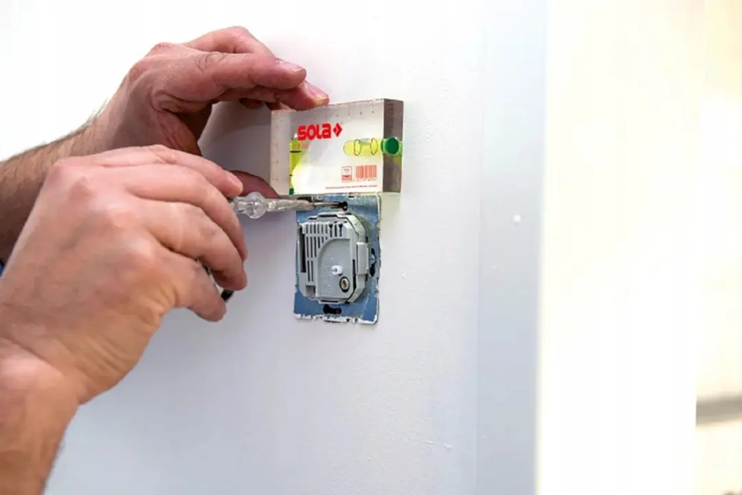 Sola R 100 Acryl Waterpass Blok 10cm - 3 Libellen