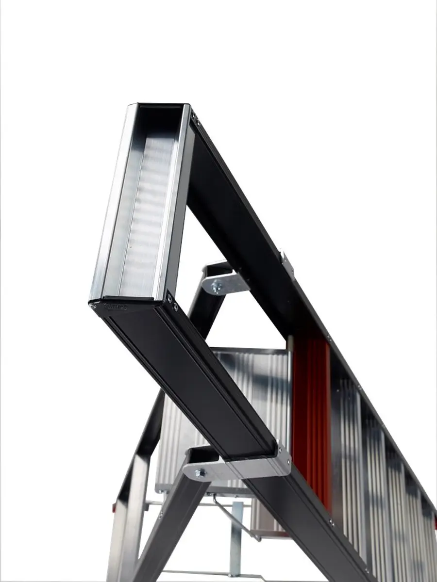 Altrex Taurus 7 Treden Magazijntrap - Werkhoogte 3,65m