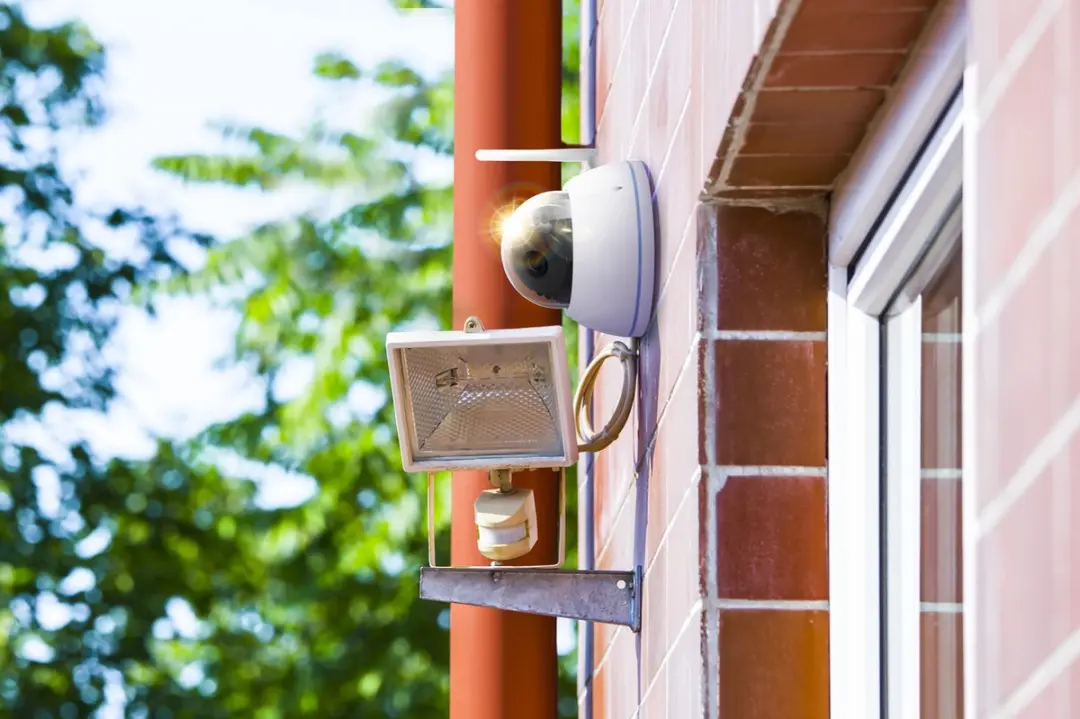 Alecto DVC136IP Outdoor Wifi Koepelcamera - Wit