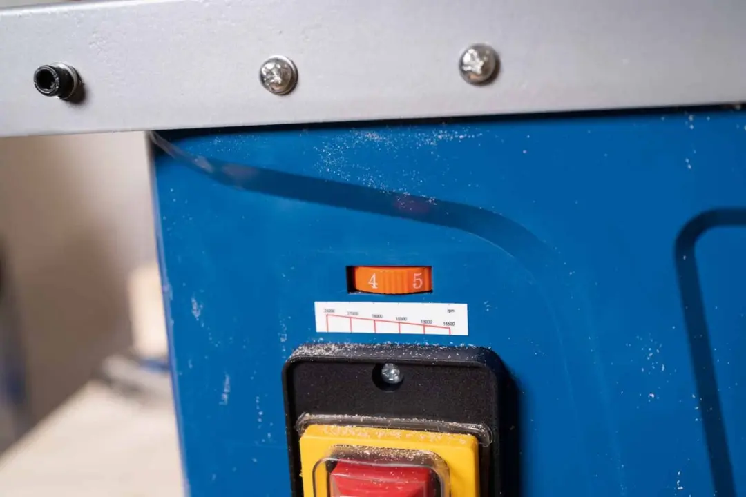 Scheppach HF50 Tafelfrees 1500W - Blauw