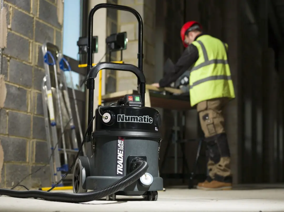 Numatic TradeLine TEM390A-11 Bouwstofzuiger - 620W - 15L - Graphite