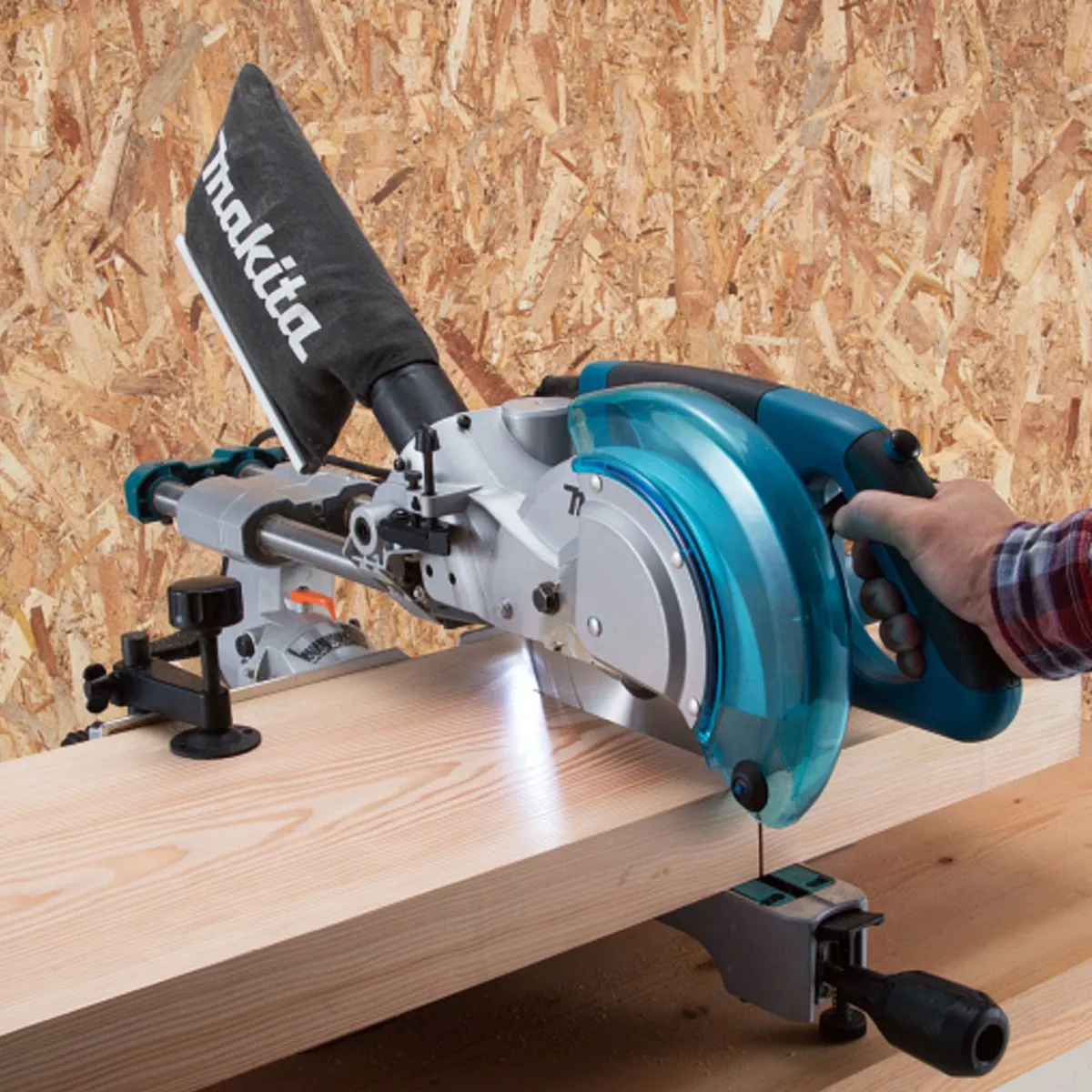 Makita LS0815FLN Radiaal Afkortzaag 216mm - 1400W