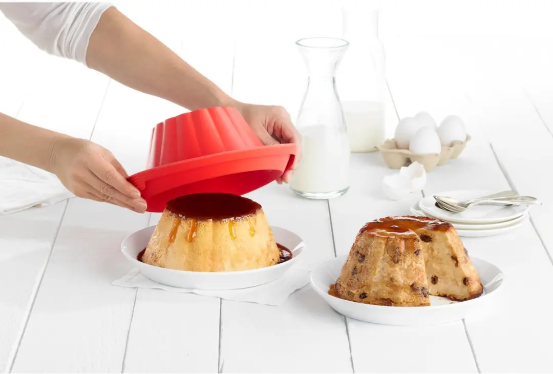 Lékué Puddingvorm met bord - Rood