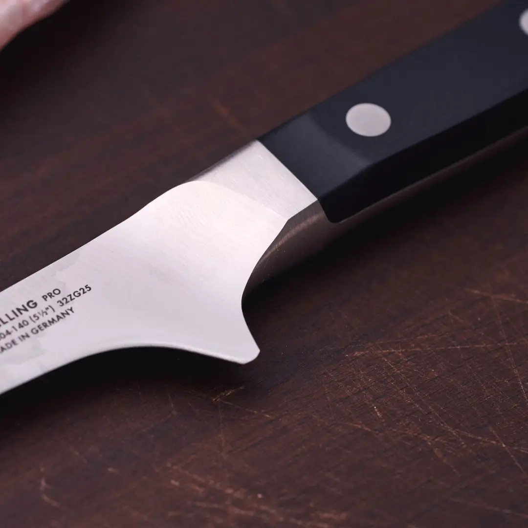 Zwilling Kitchen Uitbeenmes 14cm - Zwart