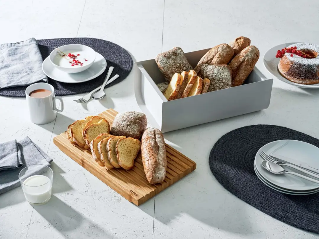 Alessi Mattina Broodtrommel met snijplank BG03 WG - Grijs - afbeelding 6 van 6